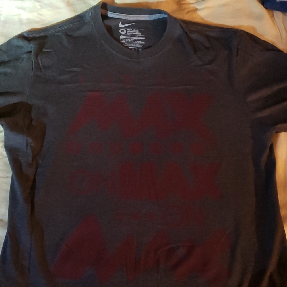 Nike Tee